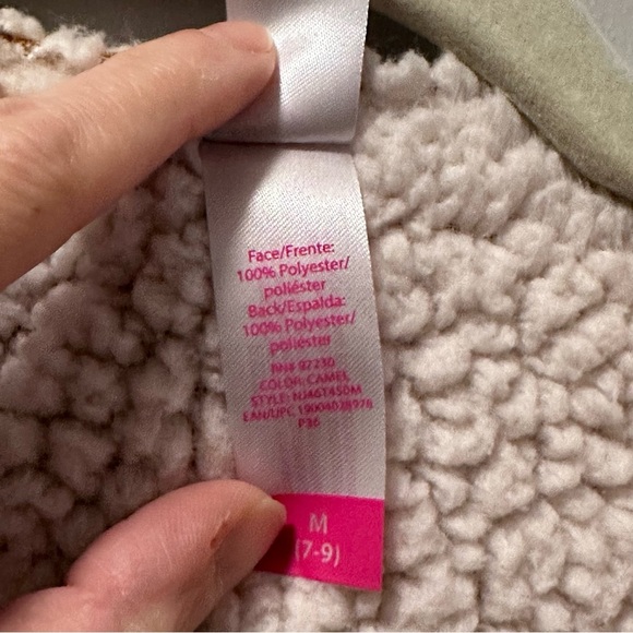 Willie Nelson ride me back home No Boundaries Junior Cozy Sueded Sherpa Vest - Picture 5 of 6